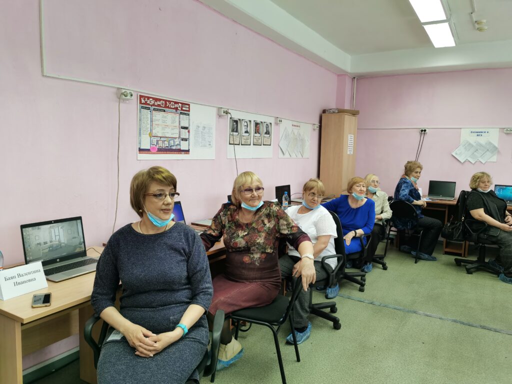 Участники муниципального этапа ХI Всероссийского чемпионата по компьютерному многоборью среди пенсионеров.